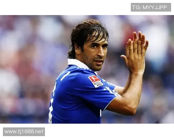 全球足球明星夫人排名及精彩图片展示让你一睹风采