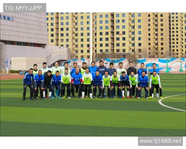 赛后分析:西安足球队与上海足球队战术对决的深度剖析与启示 赛后分析:西安足球队与上海足球队战术对决的深度剖析与启示