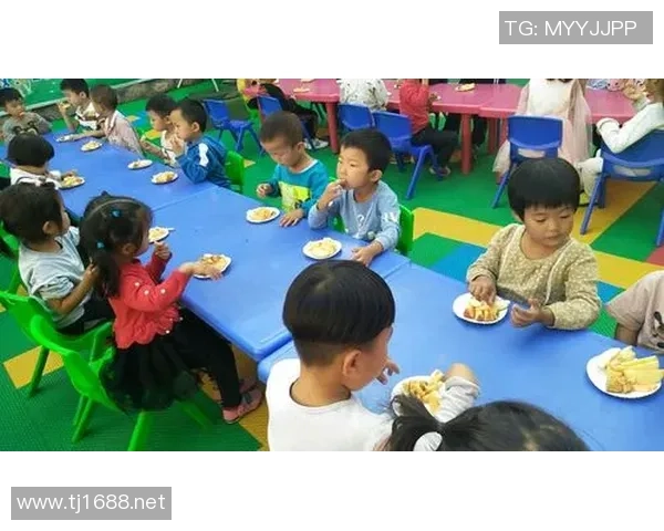 足球明星欢庆中秋节的温馨瞬间与精彩瞬间分享 足球明星欢庆中秋节的温馨瞬间与精彩瞬间分享