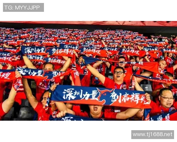 重庆足球队灵活性创新高引发热议助力球队崛起与发展